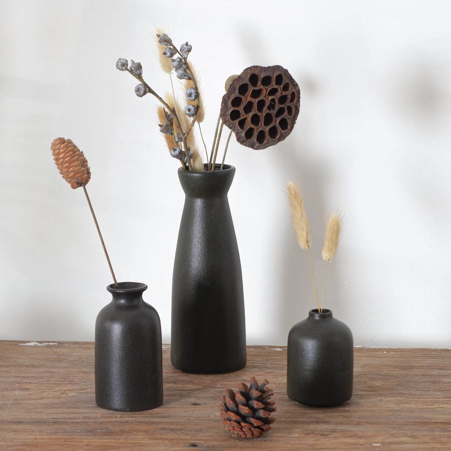 Minimalist Black Ceramic Vases for Bookshelf, Entryway Table, Centrepiece, Bedroom, Office, Bathroom