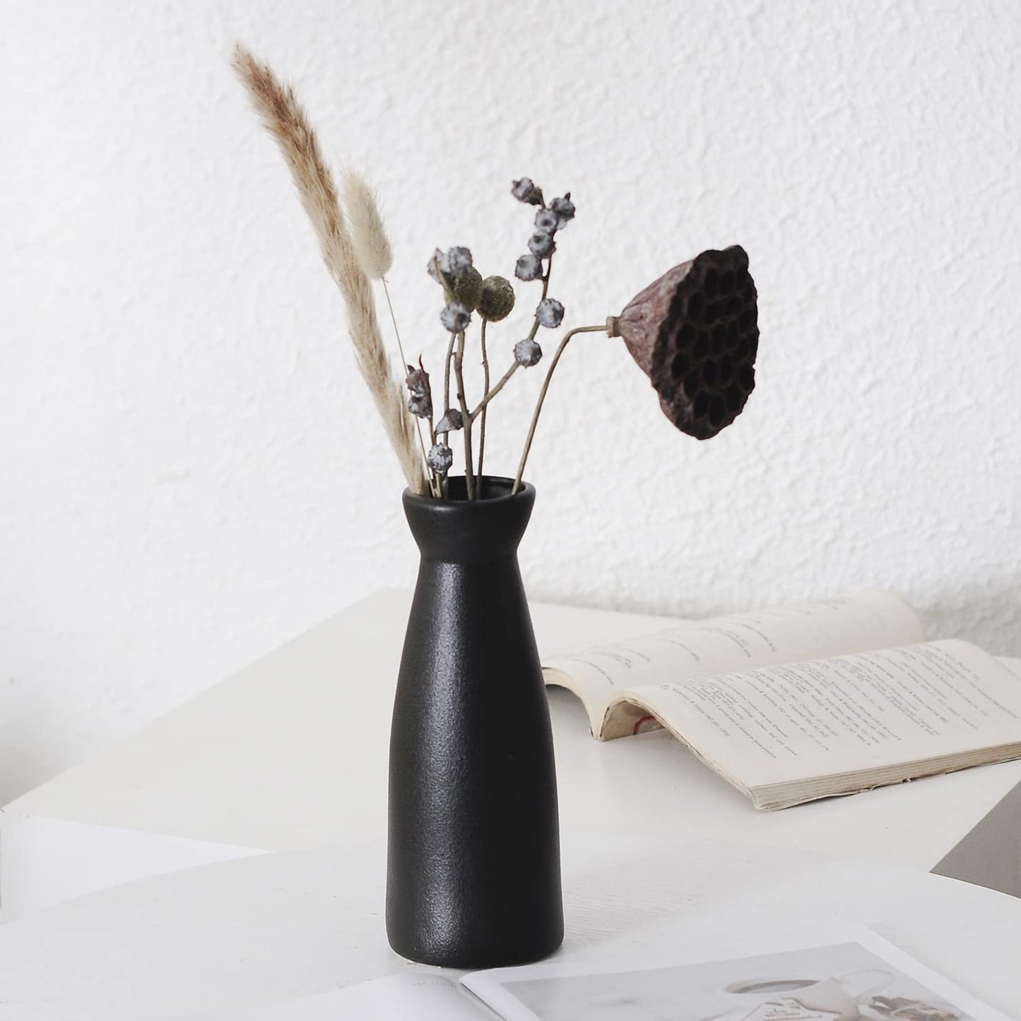 Minimalist Black Ceramic Vases for Bookshelf, Entryway Table, Centrepiece, Bedroom, Office, Bathroom