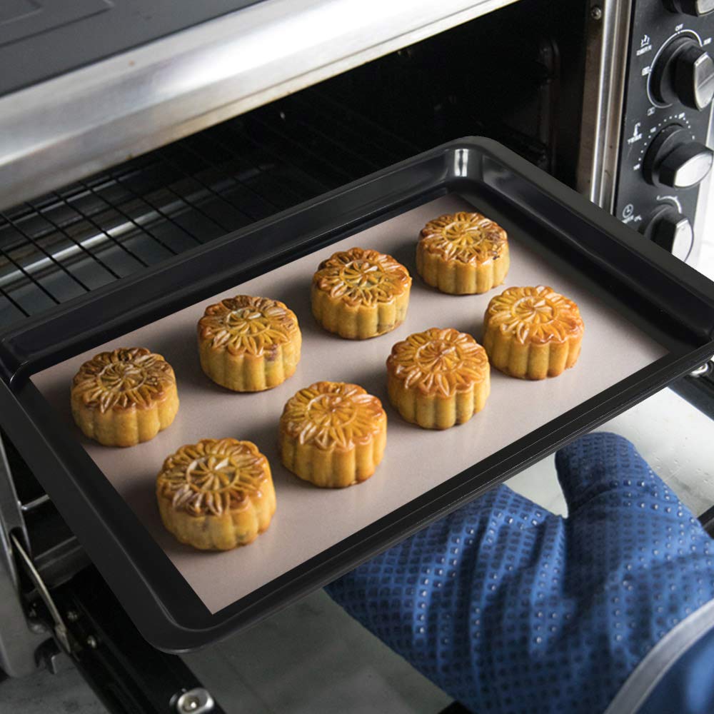Minimalist Black Carbon Steel 10x14 Inch Baking Sheets, Set of 2