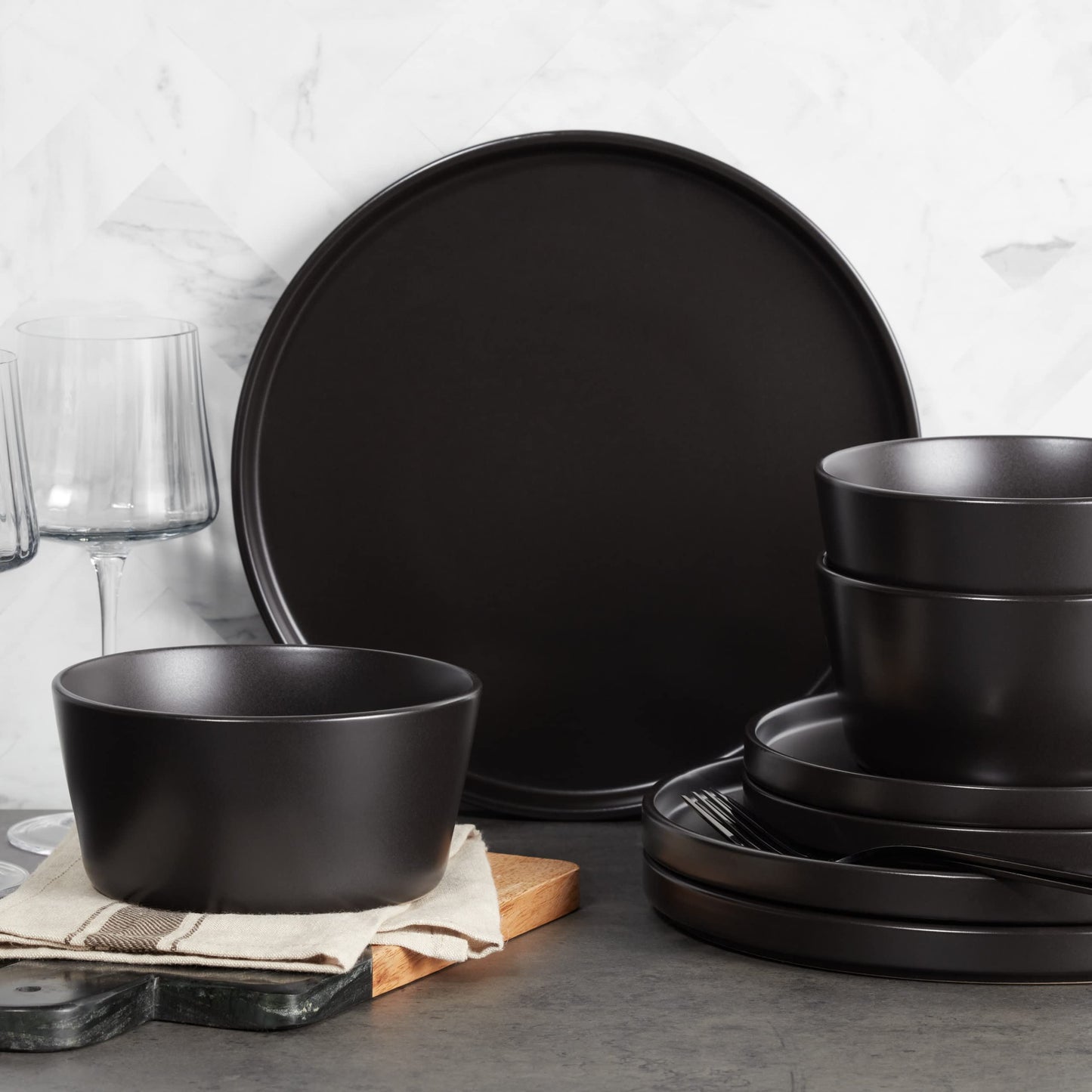 Minimalist Black Dinnerware Set, Service for 4