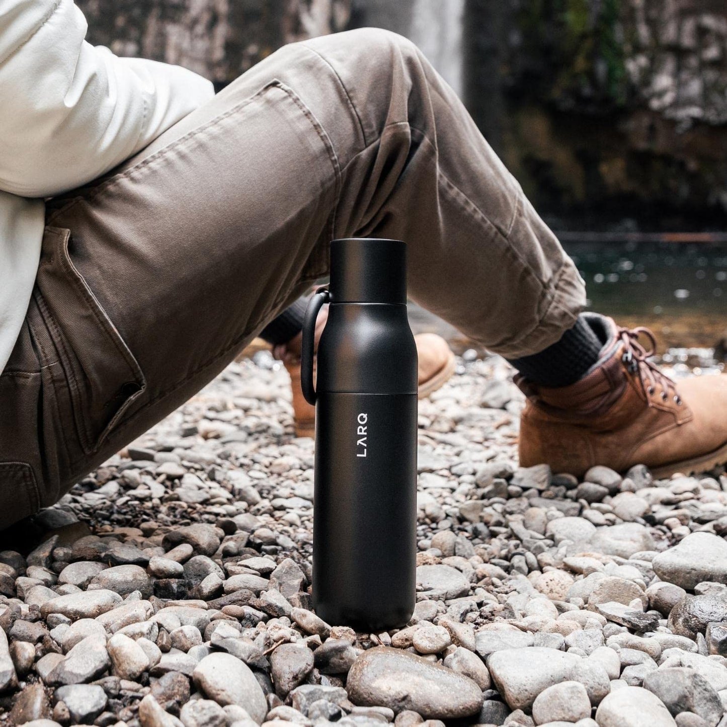 Minimalist Black 25oz Flip Top Insulated Stainless Steel Water Bottle with Straw, BPA Free, Reusable Water Bottle for Sports, Gym, Travel, 24 Hour Chill